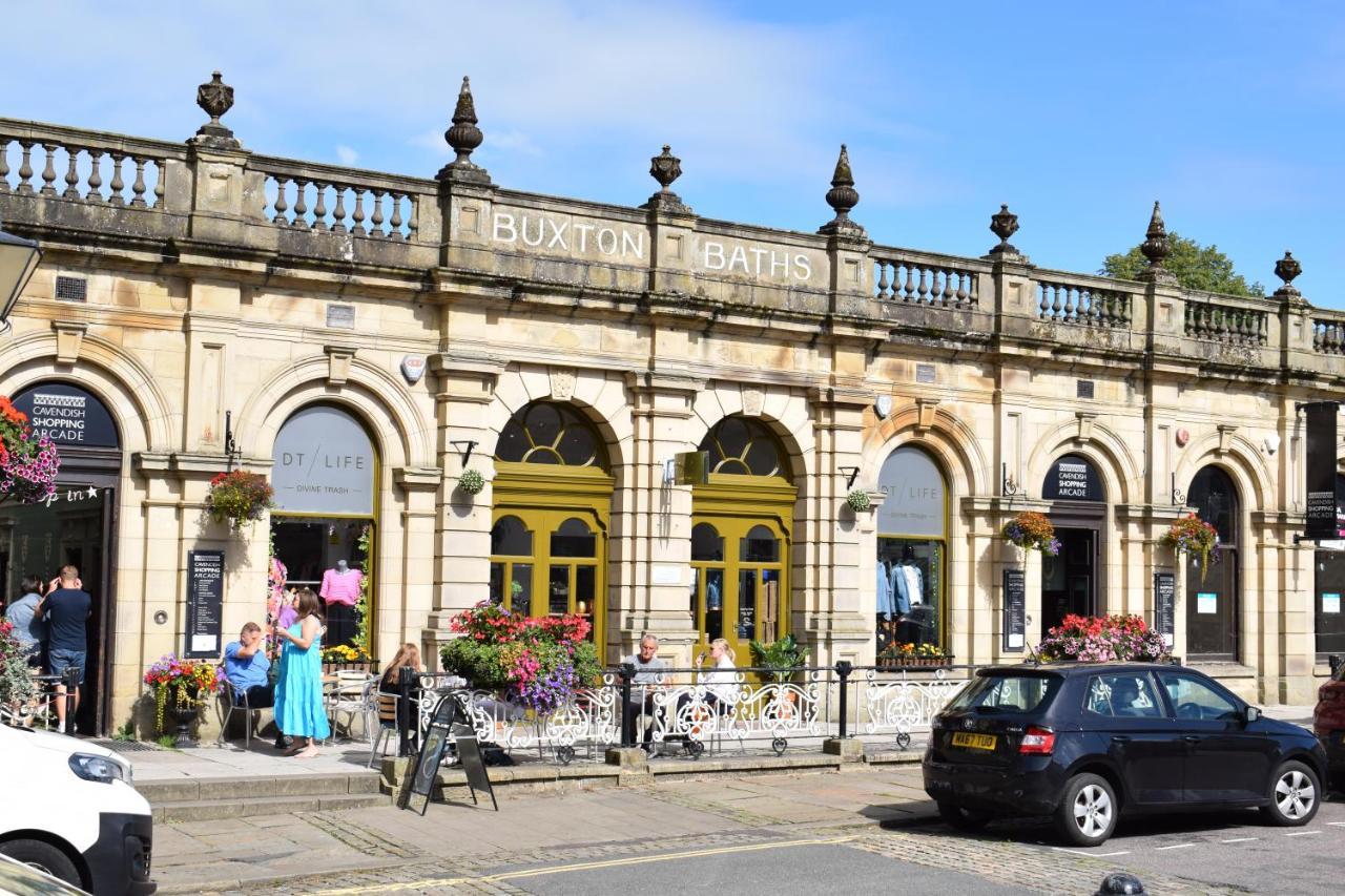 The Buxton Retreat A Luxurious 3-Storey Townhouse With Four Poster Bed And Double Jacuzzi Bath" 외부 사진